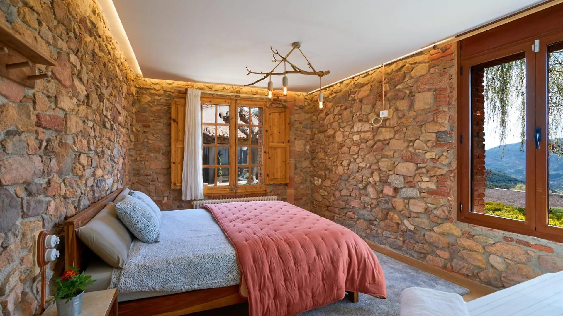 Masia De Can Ferrer Arbucies Country house